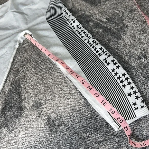 FABLETICS TIGHTS YOGA PANTS STARS & STRIPES BLACK & LIGHT GREY - Picture 7 of 15